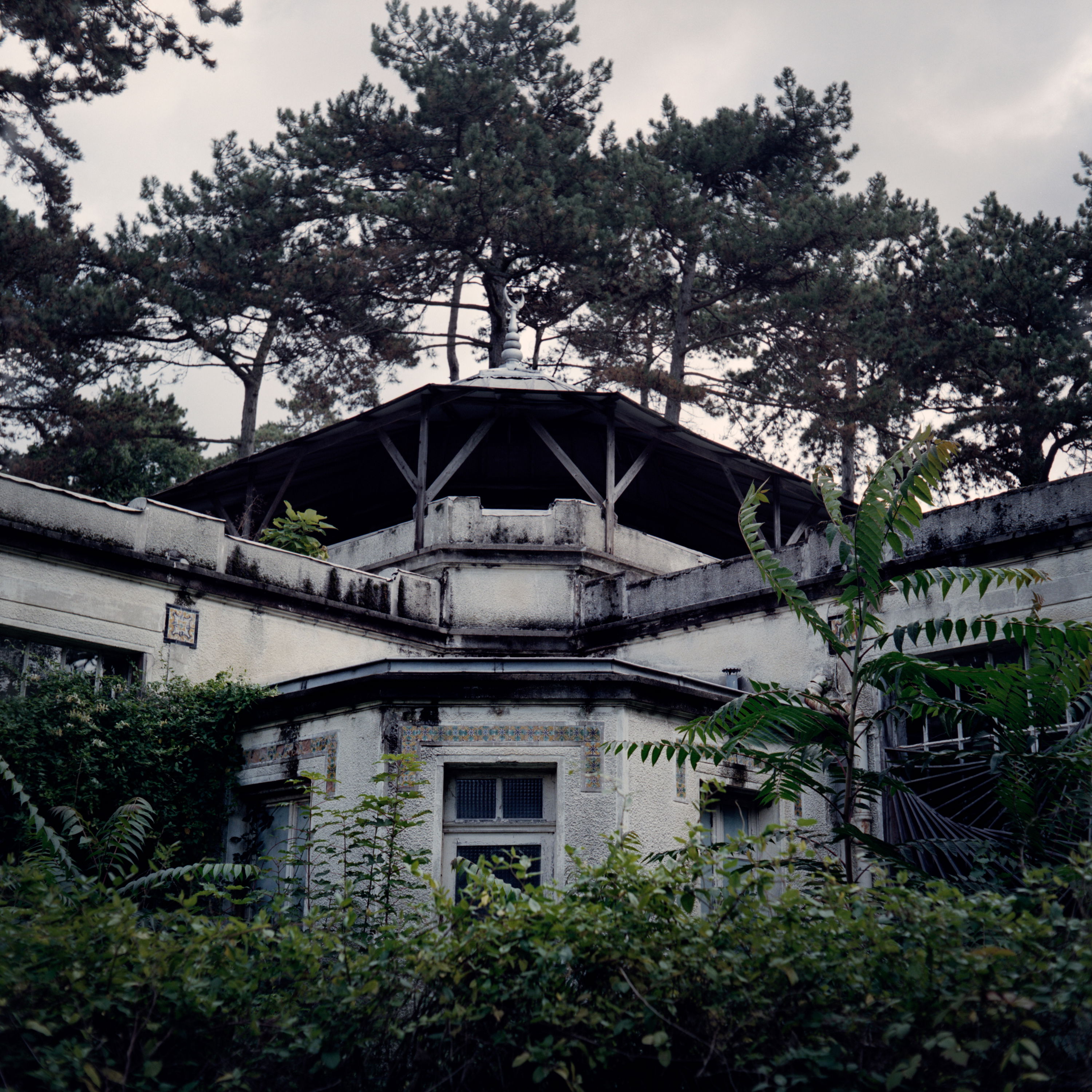 These photographs show what the “Human Zoo” looked like in France
