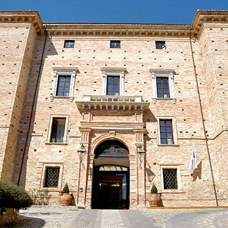 Castello Chiola Hotel